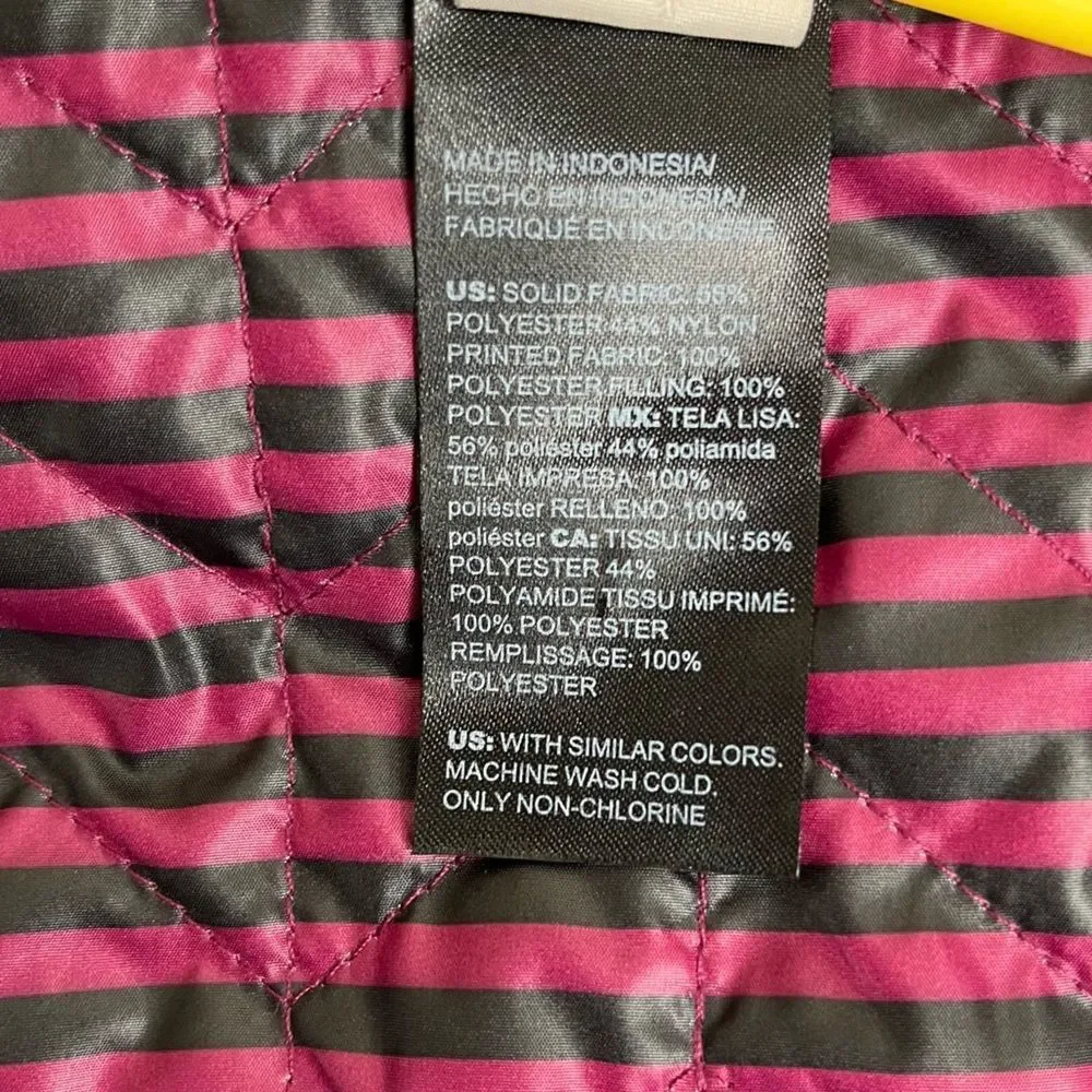 Chicos Zenergy Reversible Quilted Vest Berry Black Stripe Women Large Sleeveless